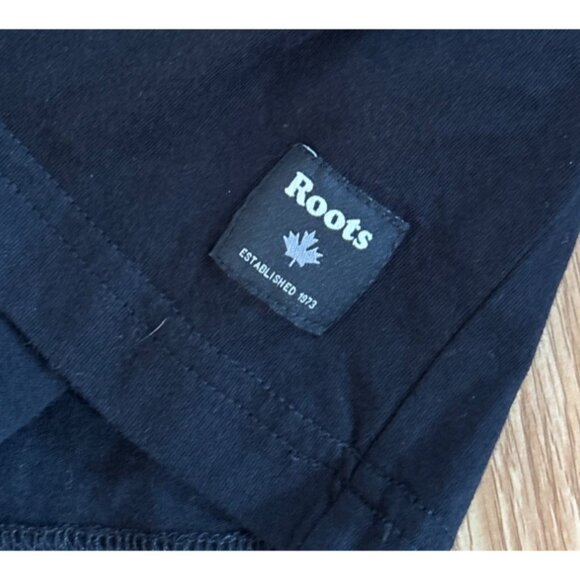 Roots Mens XL Black Beaver wearing Hocky Helmet Long-Sleeve T-Shirt 100% Cotton - Picture 3 of 6